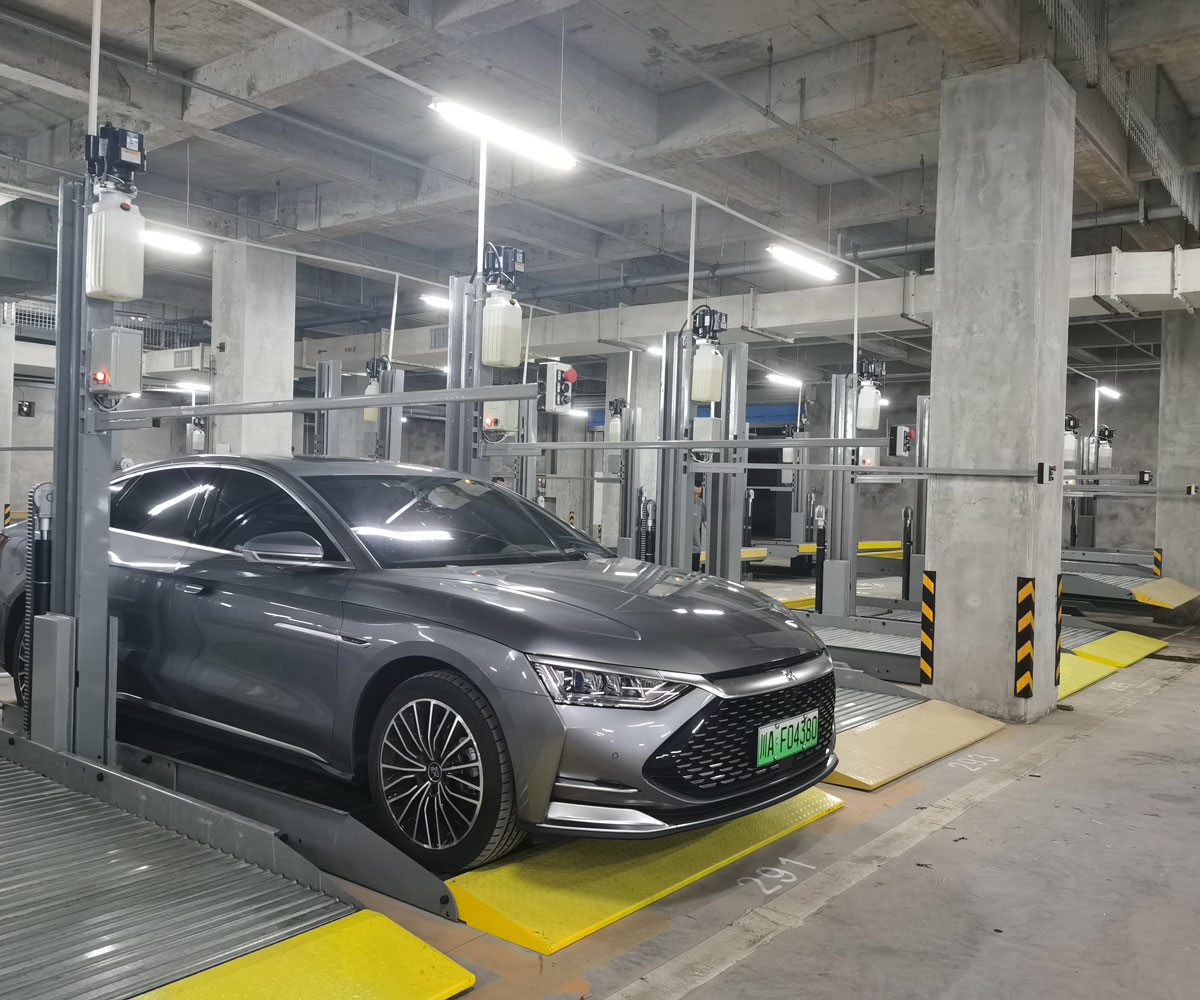 岑鞏公共停車場停車難